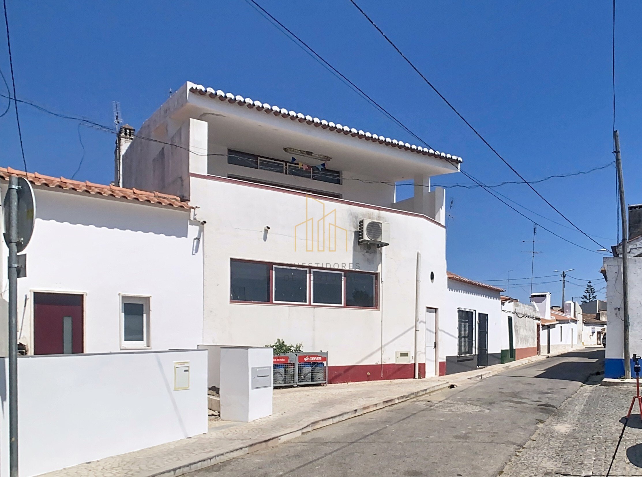 https://images.crm360.pt/imoveis/wm9l5e/foto_marca_agua/4d6vwcc0y1sqpylp4uyph.jpg