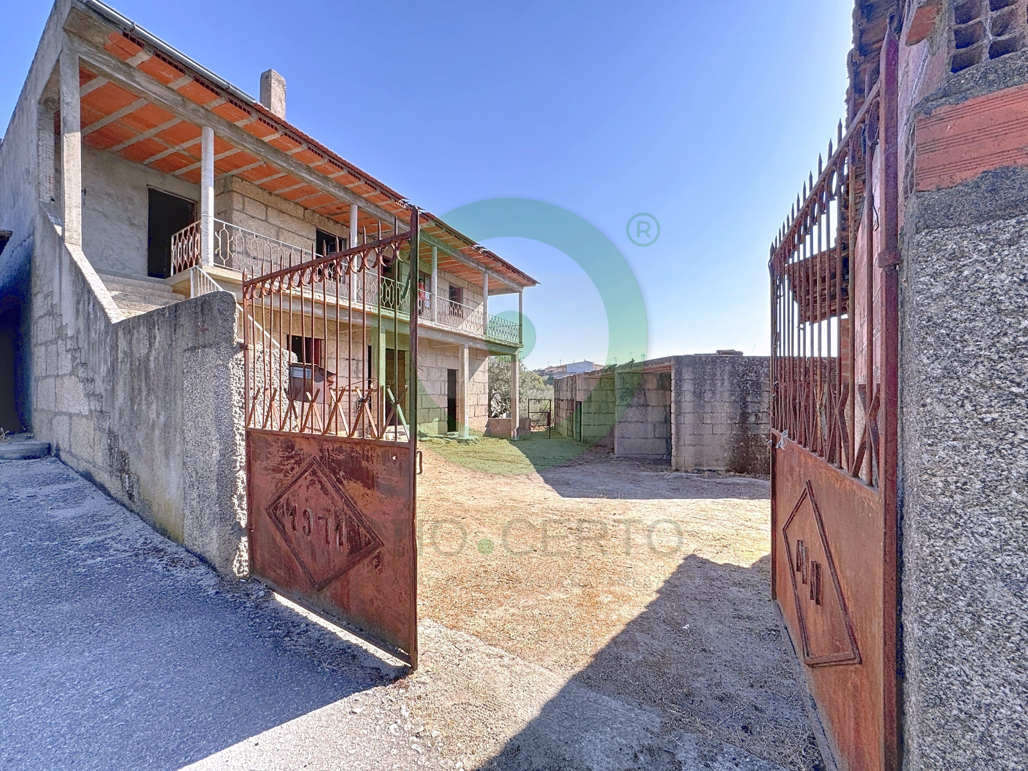 https://images.crm360.pt/imoveis/wm9x0d/foto_marca_agua/idarzs4s43c0gpl5gy9ob98.jpg