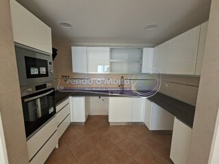 rz2sxw0jb7bwdv74cwglp.jpg