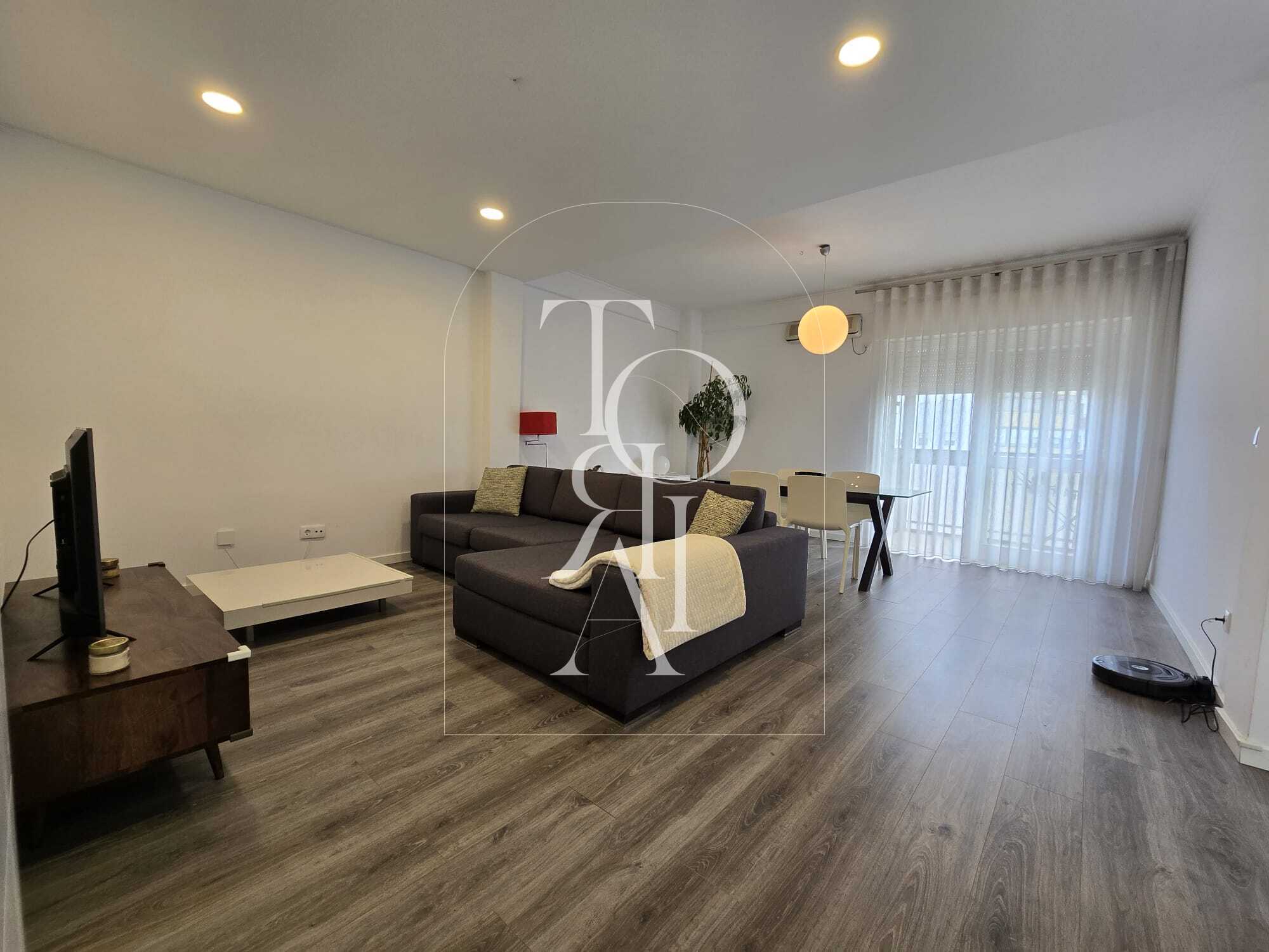 https://images.crm360.pt/imoveis/wn8edn/foto_marca_agua/grcsqnf6daoggasub61ax8.jpeg