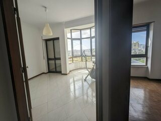 12ks0188zjj8easi8f66kd.jpg