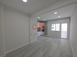 nvrljy42f86c47btmnv5.jpg