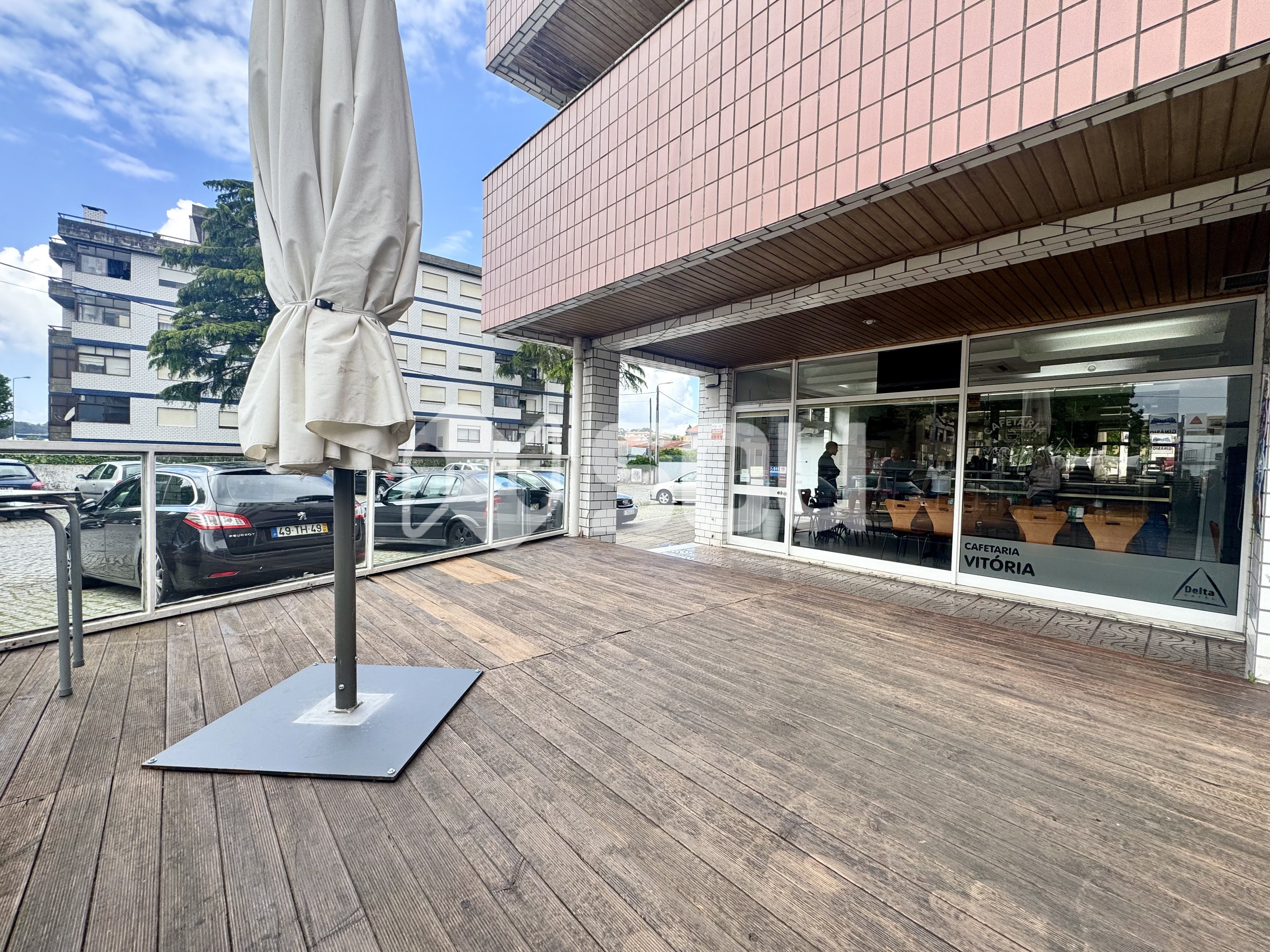 https://images.crm360.pt/imoveis/wzvq2e/foto_marca_agua/64p9uxxzswll3ukxcanq4d.jpg
