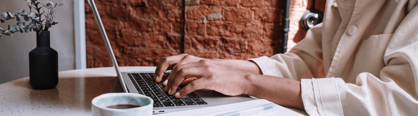 bg-image-topo-blogs-34mm93